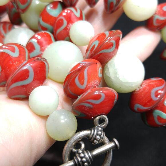 Chrysoprase Quartz Porcelain Bead Necklace Red Green White Toggle 1990s Vintage - Picture 10 of 10
